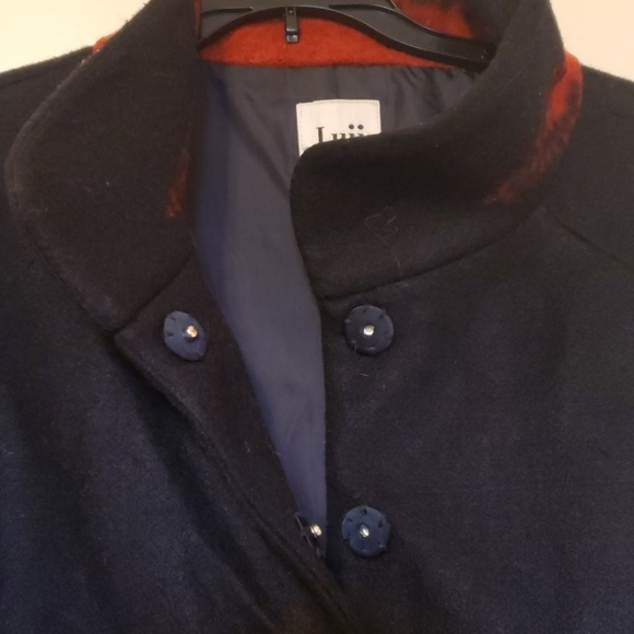 Coat - Picture 3 of 5